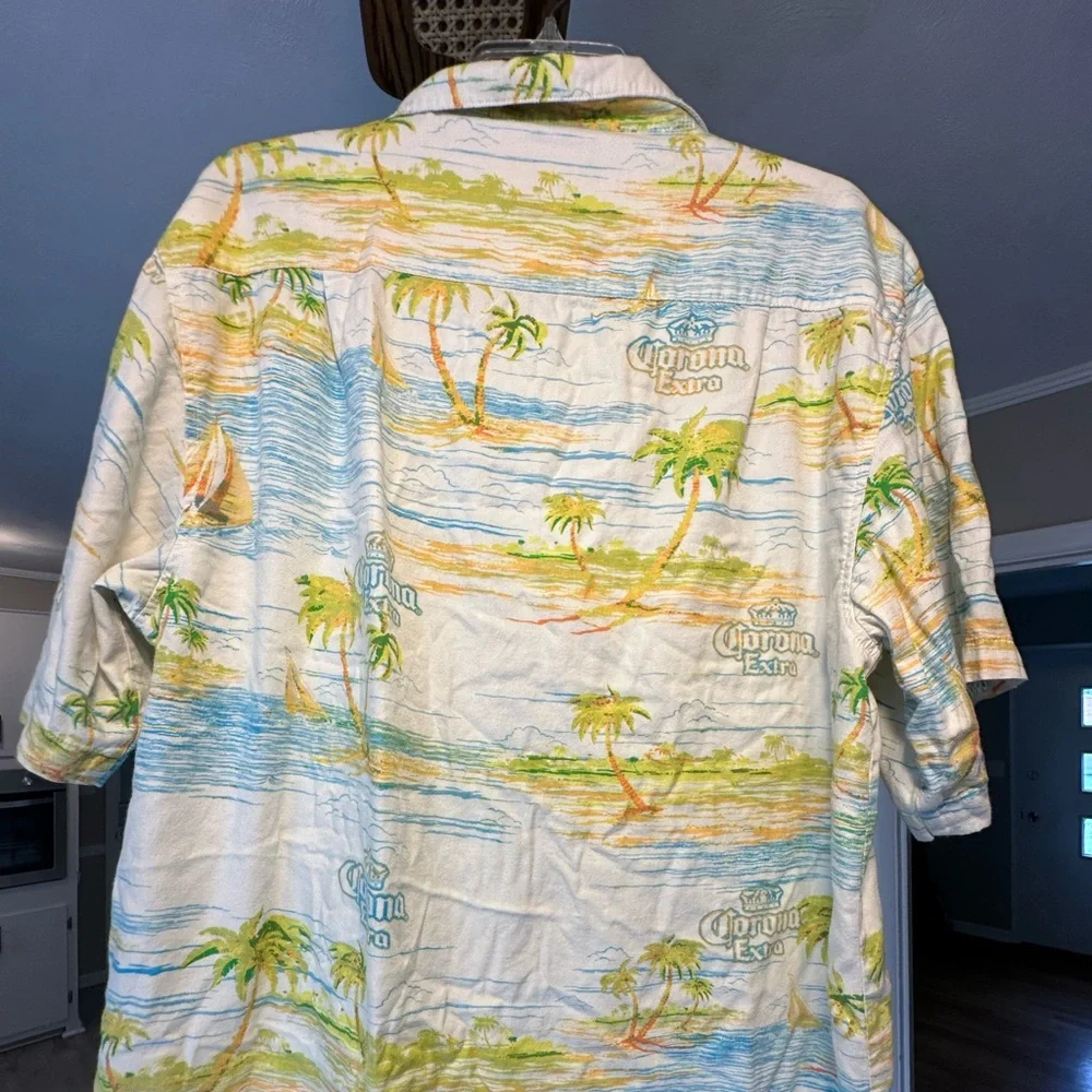 Men’s Size XL Button Down Corona Extra shirt - Picture 2 of 4
